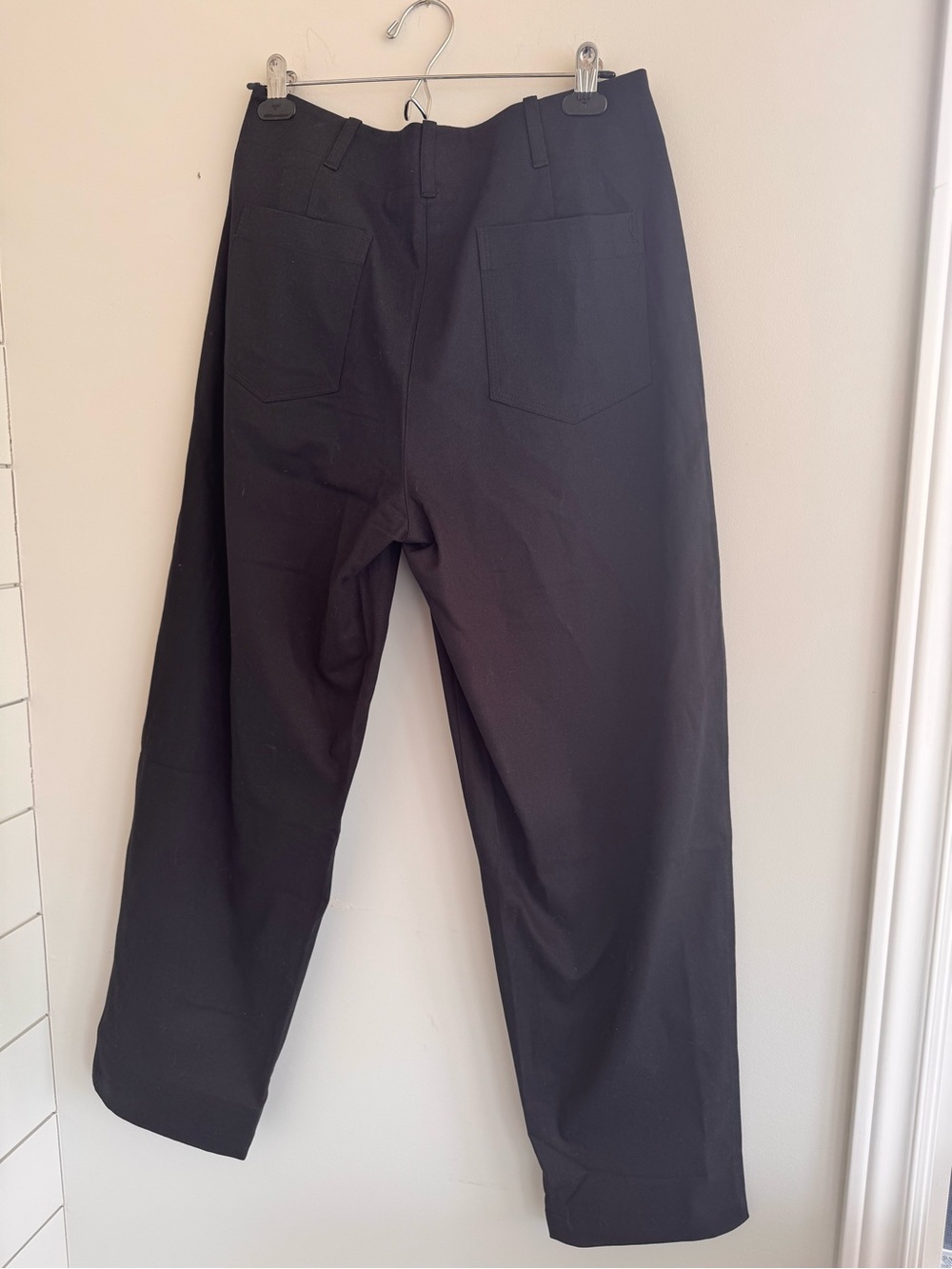 Organic Cotton High-rise pleated Trousers - Picture 7 of 12
